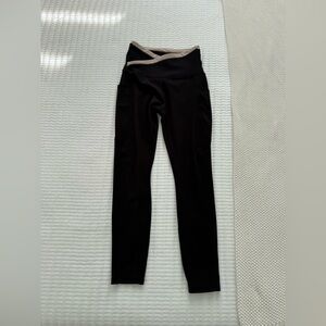 Move Theology Black & Taupe High-Waisted Leggings Size Small